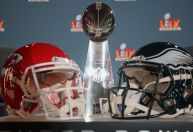 Pedido de casamento e choro no hino: as apostas inusitadas do Super Bowl