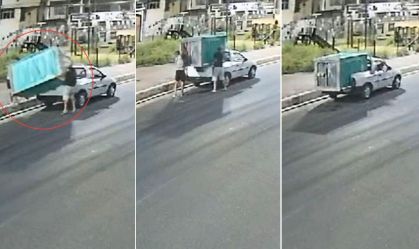 Vídeo: homens furtam banheiro químico em São Gonçalo, no RJ
