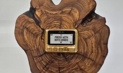 Netanyahu dá pager a Trump em alusão a ataque de Israel ao Líbano