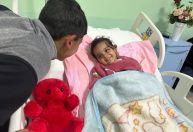 Criança em estado crítico é retirada de Gaza para atendimento médico