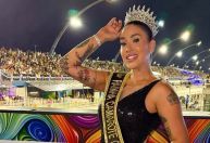 De volta ao Brasil, Dani Bolina é rainha de camarote que terá Jorge Aragão