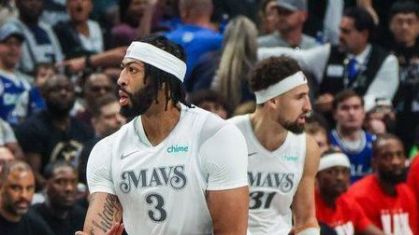 Anthony Davis, ala-pivô do Dallas Mavericks