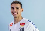 Santos anuncia contratação do atacante Deivid Washington