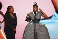 Após o Grammy, reproduções de artistas premiados sobem no streaming