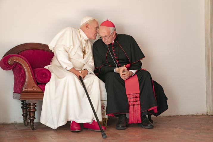 Filme "Dois Papas" retrata um encontro fictício entre o papa Bento 16, pouco antes de sua renúnia em 2013, e o cardeal Jorge Mario Bergoglio – que viria a se tornar o papa Francisco • Peter Mountain