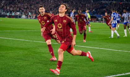 Dybala comemora gol pela Roma