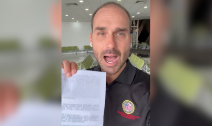 Eduardo Bolsonaro diz ter sido intimado pela PF por críticas a delegado