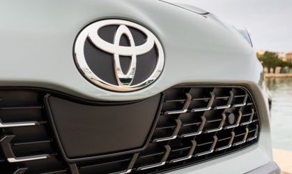 Toyota anuncia recall no Brasil para RAV4 PHEV e GR Corolla; entenda