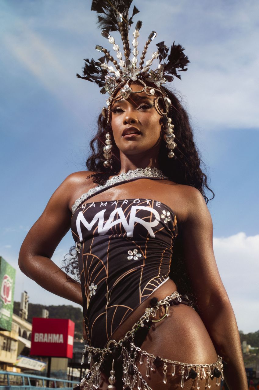 Érika Januza é rainha de bateria da escola de samba Unidos do Viradouro • Divulgação/@alexwoloch/Camarote Mar