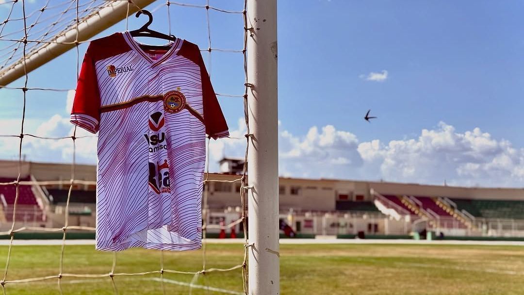 Uniforme da Juazeirense no Estádio Adauto de Moraes, casa da equipe