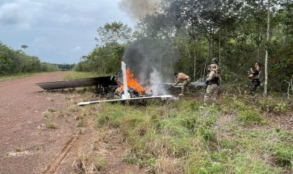 AM: avião vindo do Peru com 500 kg de drogas é interceptado pela FAB