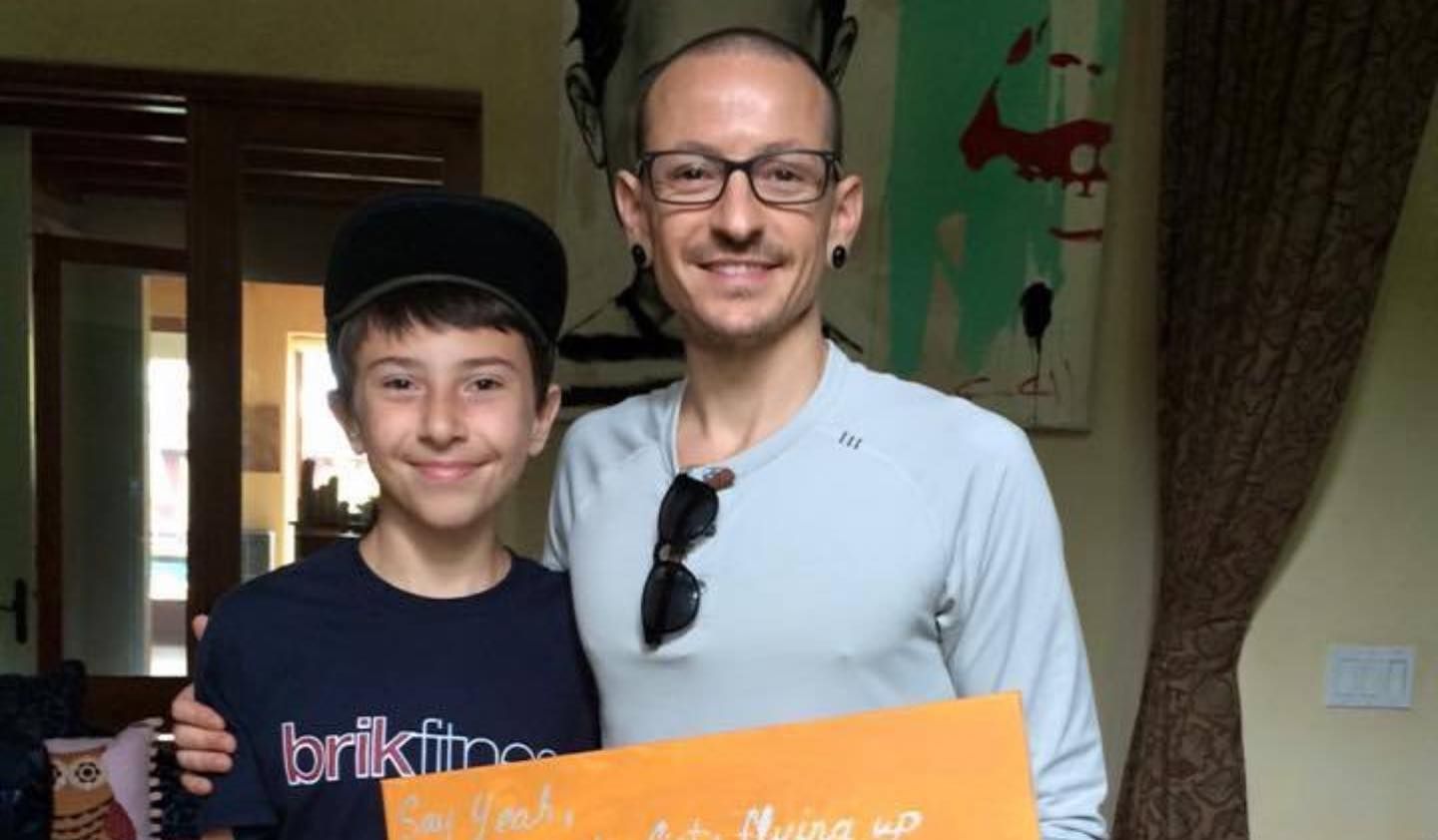 Filha de Chester Bennington com ele