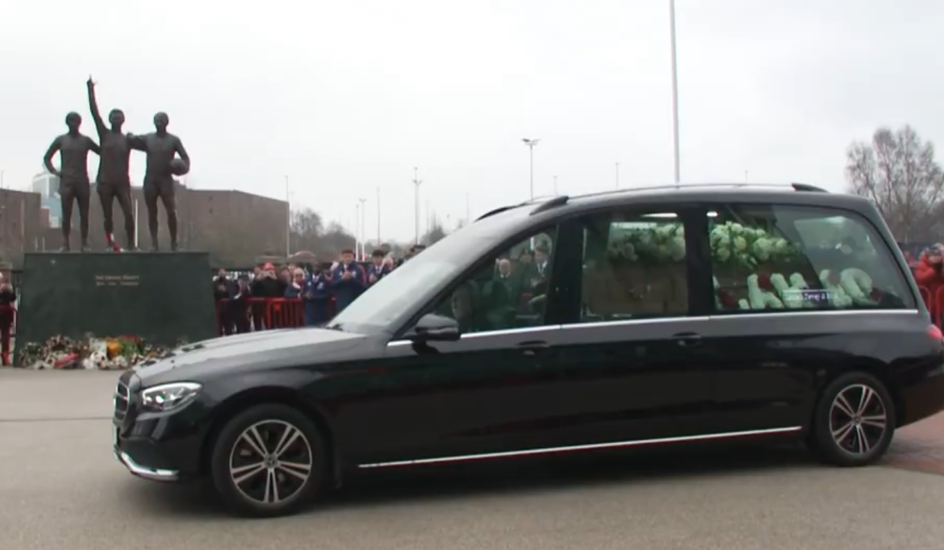 Funeral de Denis Law foi realizado nesta terça-feira (11)