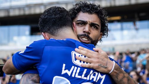 Gabigol comemora gol pelo Cruzeiro