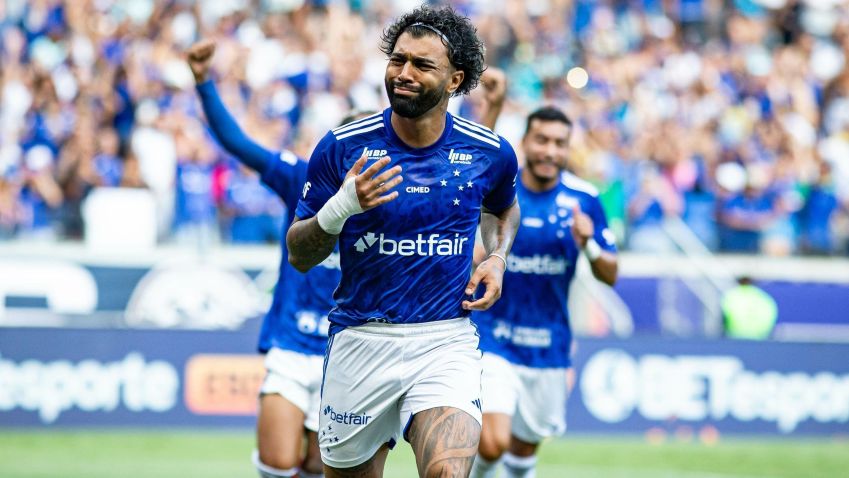 Gabigol comemora gol pelo Cruzeiro • Foto: FERNANDO MORENO/AGIF - AGÊNCIA DE FOTOGRAFIA/AGIF - AGÊNCIA DE FOTOGRAFIA/ESTADÃO CONTEÚDO