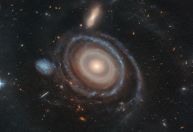 Hubble encontra galáxia com número surpreendente de anéis; veja imagens