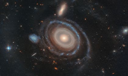 Hubble encontra galáxia com número surpreendente de anéis; veja imagens