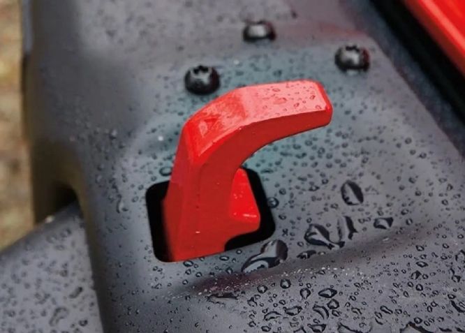 O Wrangler conta com ganchos tanto na dianteira como na traseira • Jeep/Divulgação