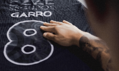 Garro estreou a camisa 8 neste domingo (9)
