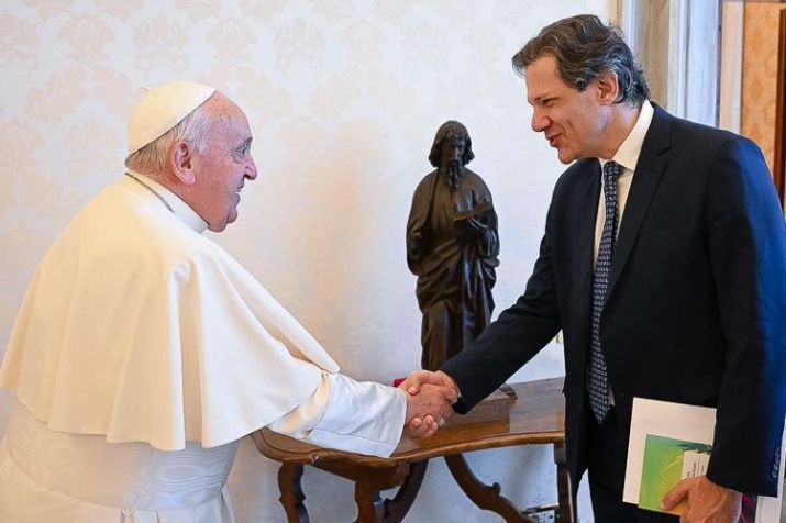 Fernando Haddad e o papa Francisco • Vatican Media