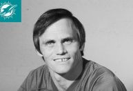 Bicampeão do Super Bowl, lenda da NFL morre aos 81 anos