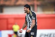 Hulk quebra longo jejum e Atlético-MG vence o Villa Nova pelo Mineiro