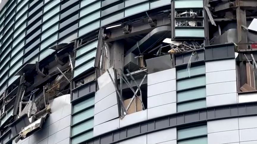 Fachada de shopping center onde ocorreu explosão no 12º andar em Taiwan.