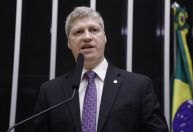 Deputado do Novo diz ter sido "barrado" como testemunha de Filipe Martins