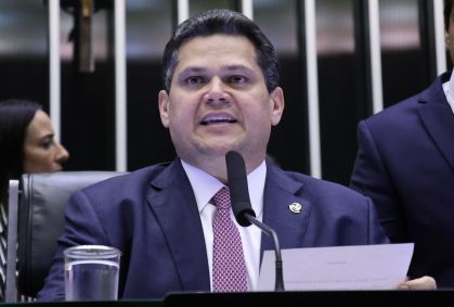 Alcolumbre diz que recesso está mantido; oposição quer votar sobre STF