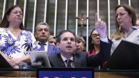 Hugo Motta cobra suspensão imediata do decreto do IOF sobre "risco sacado”