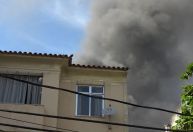 Escolas atingidas por incêndio no Rio não serão rebaixadas, diz Paes