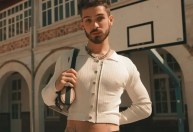 João Guilherme diz que parou de usar cropped por causa de polêmicas