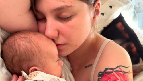 Isabel Veloso e primeiro filho, Arthur, de um mês
