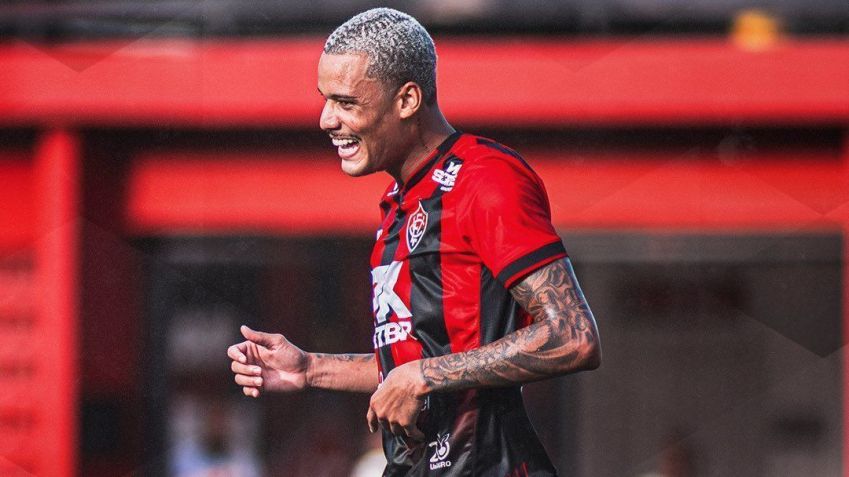 Janderson comemora gol pelo Vitória • Foto: Divulgação/ Vitória