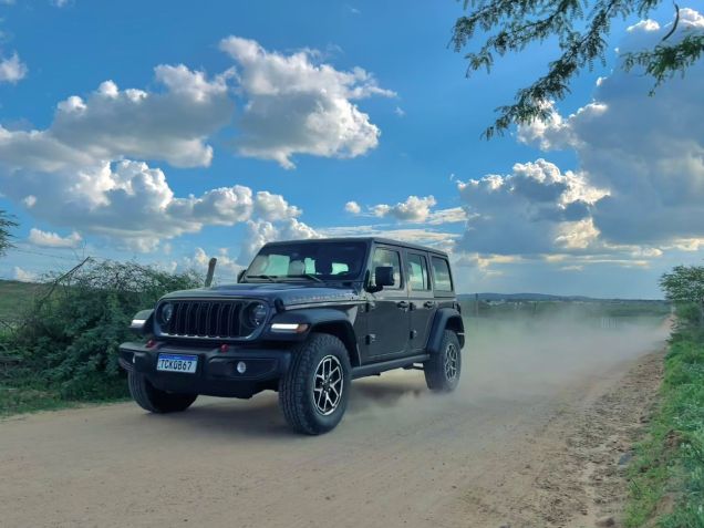 Jeep Wrangler é um SUV voltado para o mundo off-road • Rodrigo Barros/CNN