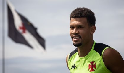 Cruzeiro faz proposta por zagueiro João Victor, do Vasco