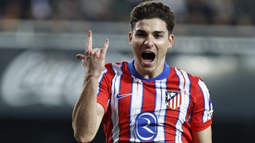 Julián Álvarez fez dois gols na vitória do Atlético de Madrid sobre o Valencia