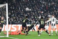 Juventus vence PSV em jogo de ida dos playoffs da Champions