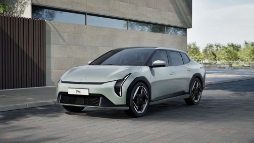 Kia EV4 tem visual revelado pela marca