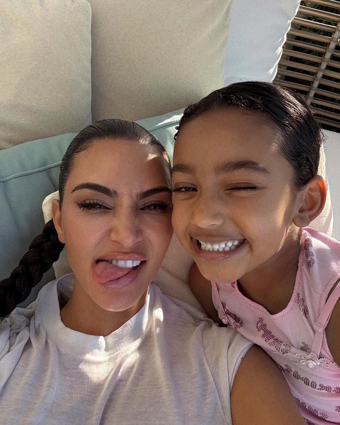 Kim Kardashian e a filha Chicago • Instagram/Kim Kardashian