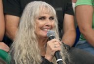 Morre a cantora Lilian, aos 76 anos, dona do hit "Sou Rebelde"