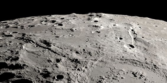 Imagem capturada pelo Lunar Reconnaissance Orbiter mostra dois canyons na Lua