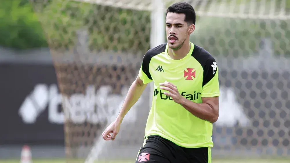 Lucas Oliveira pode desfalcar o Vasco contra o Flamengo