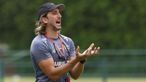 Luis Zubeldía durante treino do São Paulo