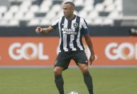 Botafogo encaminha retorno de Marçal após dois meses da saída do jogador