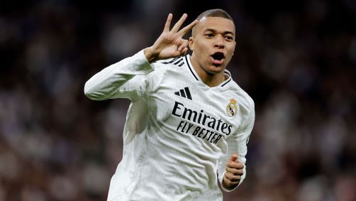 Mbappé comemora seu hat-trick contra o Manchester City