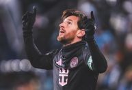 Messi falta a jogo e time adversário compensa torcida com ingresso cortesia