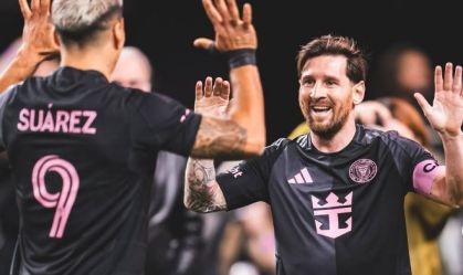 Suárez e Messi comemoram gol do Inter Miami em amistoso de pré-temporada