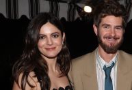 Andrew Garfield e Monica Barbaro estão namorando, diz site