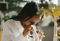Apenas 27% das mulheres em cursos de ciências concluíram os estudos